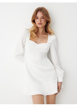 Mohito - Sukienka mini z dekoltem w serce - Biały ze sklepu Mohito w kategorii Sukienki - zdjęcie 158843252