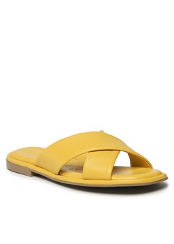 Klapki Tamaris 1-27112-20 Yellow 600 ze sklepu eobuwie.pl w kategorii Klapki damskie - zdjęcie 158970561