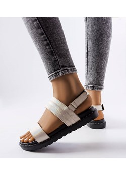 Beżowe błyszczące sandały Felicienne ze sklepu gemre w kategorii Sandały damskie - zdjęcie 158973363