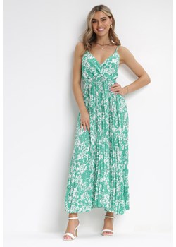 Zielona Plisowana Sukienka Maxi z Kopertowym Dekoltem i Gumką w Pasie Ekeze ze sklepu Born2be Odzież w kategorii Sukienki - zdjęcie 158982820