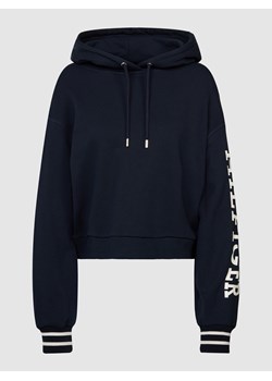 Bluza z kapturem z nadrukiem z logo ze sklepu Peek&Cloppenburg  w kategorii Bluzy damskie - zdjęcie 159062220