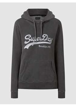Bluza z kapturem i wyhaftowanym logo ze sklepu Peek&Cloppenburg  w kategorii Bluzy damskie - zdjęcie 159093833