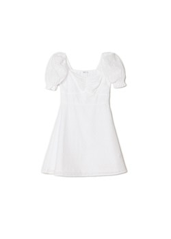Cropp - Biała ażurowa sukienka - biały ze sklepu Cropp w kategorii Sukienki - zdjęcie 159113140