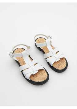 Reserved - Sandały rzymianki - biały ze sklepu Reserved w kategorii Sandały dziecięce - zdjęcie 159132471