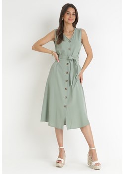 Zielona Trapezowa Sukienka z Wiązanym Paskiem Brystia ze sklepu Born2be Odzież w kategorii Sukienki - zdjęcie 159133022