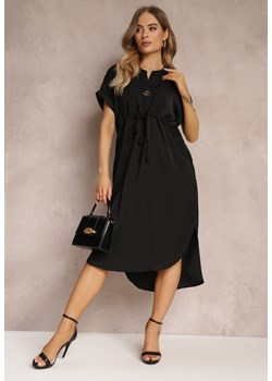 Czarna Pudełkowa Sukienka Oversize Ozdobiona Guzikiem Tiaka ze sklepu Renee odzież w kategorii Sukienki - zdjęcie 159161042