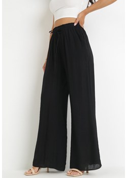 Czarne Szerokie Spodnie z Wiskozy Zyona ze sklepu Born2be Odzież w kategorii Spodnie damskie - zdjęcie 159171913