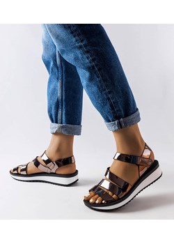 Szare lakierowane sandały Dizi ze sklepu gemre w kategorii Sandały damskie - zdjęcie 159178373