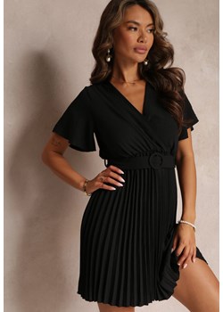 Czarna Sukienka Plisowana z Paskiem i Kopertowym Dekoltem Azelea ze sklepu Renee odzież w kategorii Sukienki - zdjęcie 159227711