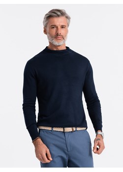Sweter męski z półgolfem o gładkiej strukturze - granatowy V2 E178 ze sklepu ombre w kategorii Swetry męskie - zdjęcie 159249390