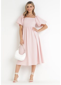 Różowa Rozkloszowana Sukienka Midi z Bufiastymi Rękawami i Kwadratowym Dekoltem Ceania ze sklepu Born2be Odzież w kategorii Sukienki - zdjęcie 160050434