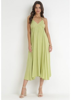 Zielona Sukienka Wiązana na Szyi z Wiskozy Ellaze ze sklepu Born2be Odzież w kategorii Sukienki - zdjęcie 160077821