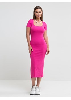 Sukienka damska midi różowa Edmi 601 ze sklepu Big Star w kategorii Sukienki - zdjęcie 160089471