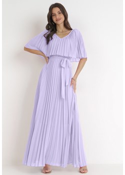 Fioletowa Sukienka Plisowana z Szeroką Falbaną Przy Dekolcie Dinara ze sklepu Born2be Odzież w kategorii Sukienki - zdjęcie 160153473