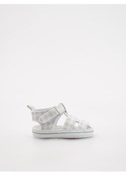 Reserved - Sandały na rzepy - jasnozielony ze sklepu Reserved w kategorii Buciki niemowlęce - zdjęcie 160287804