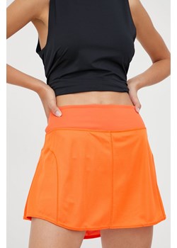 adidas Performance spódnica kolor pomarańczowy mini prosta ze sklepu ANSWEAR.com w kategorii Spódnice - zdjęcie 160324320