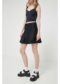 Dickies spódnica kolor czarny mini rozkloszowana ze sklepu ANSWEAR.com w kategorii Spódnice - zdjęcie 160423573