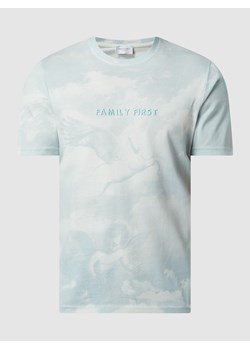 T-shirt ze wzorem na całej powierzchni model ‘Saints’ ze sklepu Peek&Cloppenburg  w kategorii T-shirty męskie - zdjęcie 160511280