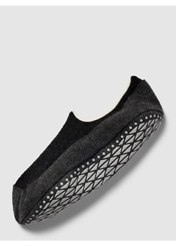 Kapcie z mieszanki żywej wełny z detalem z logo model ‘COSYSHOE’ ze sklepu Peek&Cloppenburg  w kategorii Kapcie męskie - zdjęcie 160545380