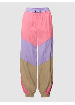 Spodnie sportowe w stylu Colour Blocking model ‘FLORA’ ze sklepu Peek&Cloppenburg  w kategorii Spodnie damskie - zdjęcie 160713251