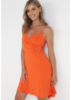 Pomarańczowa Sukienka z Klamrą na Ramiączkach Ozdobionych Łańcuszkami Kirenthya ze sklepu Born2be Odzież w kategorii Sukienki - zdjęcie 160802523