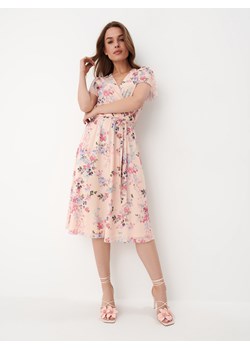 Mohito - Sukienka midi w kwiatowy print - Kremowy ze sklepu Mohito w kategorii Sukienki - zdjęcie 160821664