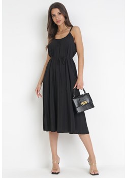 Czarna Plisowana Sukienka Midi ze Sznurkiem w Talii Eidas ze sklepu Born2be Odzież w kategorii Sukienki - zdjęcie 160822962
