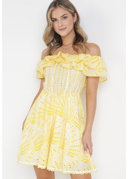 Żółta Rozkloszowana Sukienka Mini Hiszpanka z Gumką w Pasie i Ozdobnym Haftem Lenia ze sklepu Born2be Odzież w kategorii Sukienki - zdjęcie 160830582