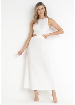 Biała Trapezowa Sukienka Maxi z Wycięciami Amandika ze sklepu Born2be Odzież w kategorii Sukienki - zdjęcie 160907631