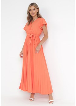 Pomarańczowa Elegancka Sukienka Maxi w Plisy z Kopertowym Dekoltem i Wiązaniem Thessi ze sklepu Born2be Odzież w kategorii Sukienki - zdjęcie 160909093