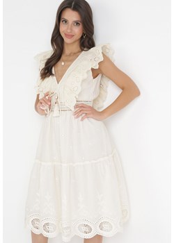 Beżowa Rozkloszowana Sukienka Midi Euphina ze sklepu Born2be Odzież w kategorii Sukienki - zdjęcie 160955822
