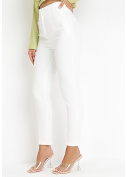 Białe Spodnie z Wysokim Stanem i Długimi Nogawkami Nakote ze sklepu Born2be Odzież w kategorii Spodnie damskie - zdjęcie 160967060