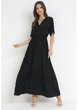 Czarna Sukienka Plisowana Maxi z Wiązanym Paskiem Dianiza ze sklepu Born2be Odzież w kategorii Sukienki - zdjęcie 160972780