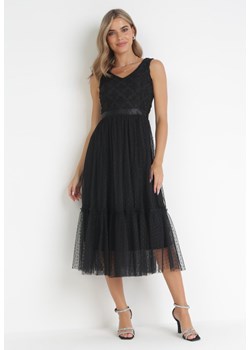 Czarna Rozkloszowana Sukienka Midi z Ozdobnym Tiulem Celaina ze sklepu Born2be Odzież w kategorii Sukienki - zdjęcie 161010653