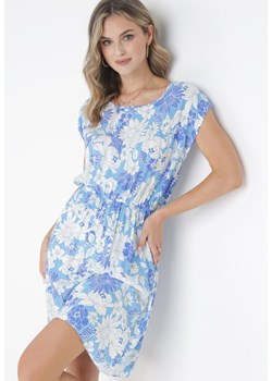 Niebieska Wiskozowa Sukienka Mini w Kwiaty z Gumką w Pasie Charmain ze sklepu Born2be Odzież w kategorii Sukienki - zdjęcie 161022463