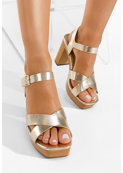 Złote sandały na słupku Grita ze sklepu Zapatos w kategorii Sandały damskie - zdjęcie 161186894