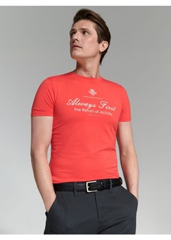 Sinsay - Koszulka z nadrukiem - koralowy ze sklepu Sinsay w kategorii T-shirty męskie - zdjęcie 161207464