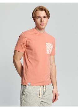 Sinsay - Koszulka z kieszenią - pomarańczowy ze sklepu Sinsay w kategorii T-shirty męskie - zdjęcie 161207740