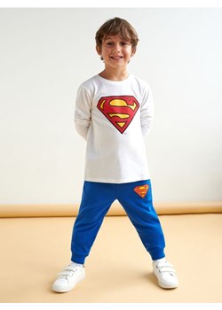 Sinsay - Spodnie dresowe jogger Superman - niebieski ze sklepu Sinsay w kategorii Spodnie chłopięce - zdjęcie 161209120