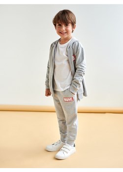 Sinsay - Spodnie dresowe jogger Marvel - szary ze sklepu Sinsay w kategorii Spodnie chłopięce - zdjęcie 161209124