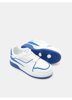 Sinsay - Sneakersy z łączonych materiałów - niebieski ze sklepu Sinsay w kategorii Buty sportowe damskie - zdjęcie 161217412