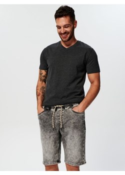 Sinsay - Szorty jeansowe jogger - szary ze sklepu Sinsay w kategorii Spodenki męskie - zdjęcie 161218163