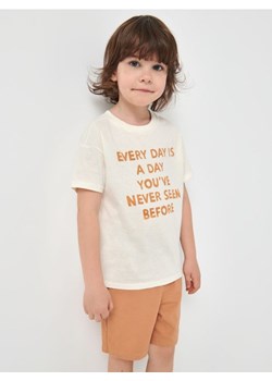 Sinsay - Koszulka z nadrukiem - kremowy ze sklepu Sinsay w kategorii T-shirty chłopięce - zdjęcie 161218573