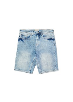 Cropp - Niebieskie jeansowe szorty - niebieski ze sklepu Cropp w kategorii Spodenki męskie - zdjęcie 161252713