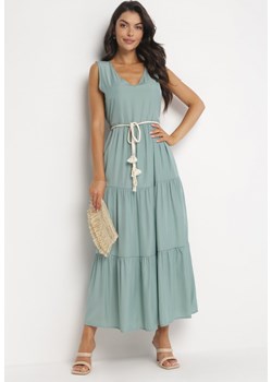 Zielona Rozkloszowana Sukienka Maxi z Plecionym Sznurkiem w Talii Ralica ze sklepu Born2be Odzież w kategorii Sukienki - zdjęcie 161280963