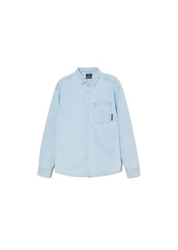 Cropp - Niebieska koszula z denimu - niebieski ze sklepu Cropp w kategorii Koszule męskie - zdjęcie 161342854