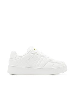 Cropp - Białe sneakersy - biały ze sklepu Cropp w kategorii Buty sportowe damskie - zdjęcie 161348201