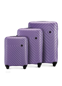 Zestaw walizek z ABS-u z geometrycznym tłoczeniem fioletowy ze sklepu WITTCHEN w kategorii Walizki - zdjęcie 161362012