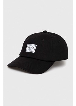 Herschel czapka z daszkiem bawełniana 1167-1367-OS Classic kolor czarny z aplikacją 1167.1367-1595 ze sklepu PRM w kategorii Czapki z daszkiem damskie - zdjęcie 161395353
