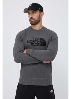 The North Face bluza męska kolor szary z aplikacją NF0A4T1EDYY1 ze sklepu PRM w kategorii Bluzy męskie - zdjęcie 161395534